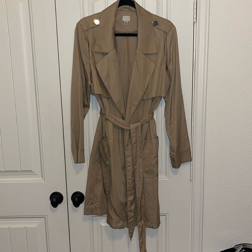Knee-length Trench coat